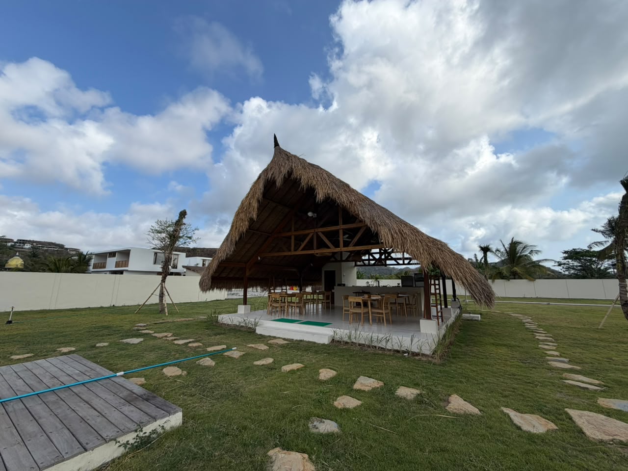 Obra Villa & Cafe